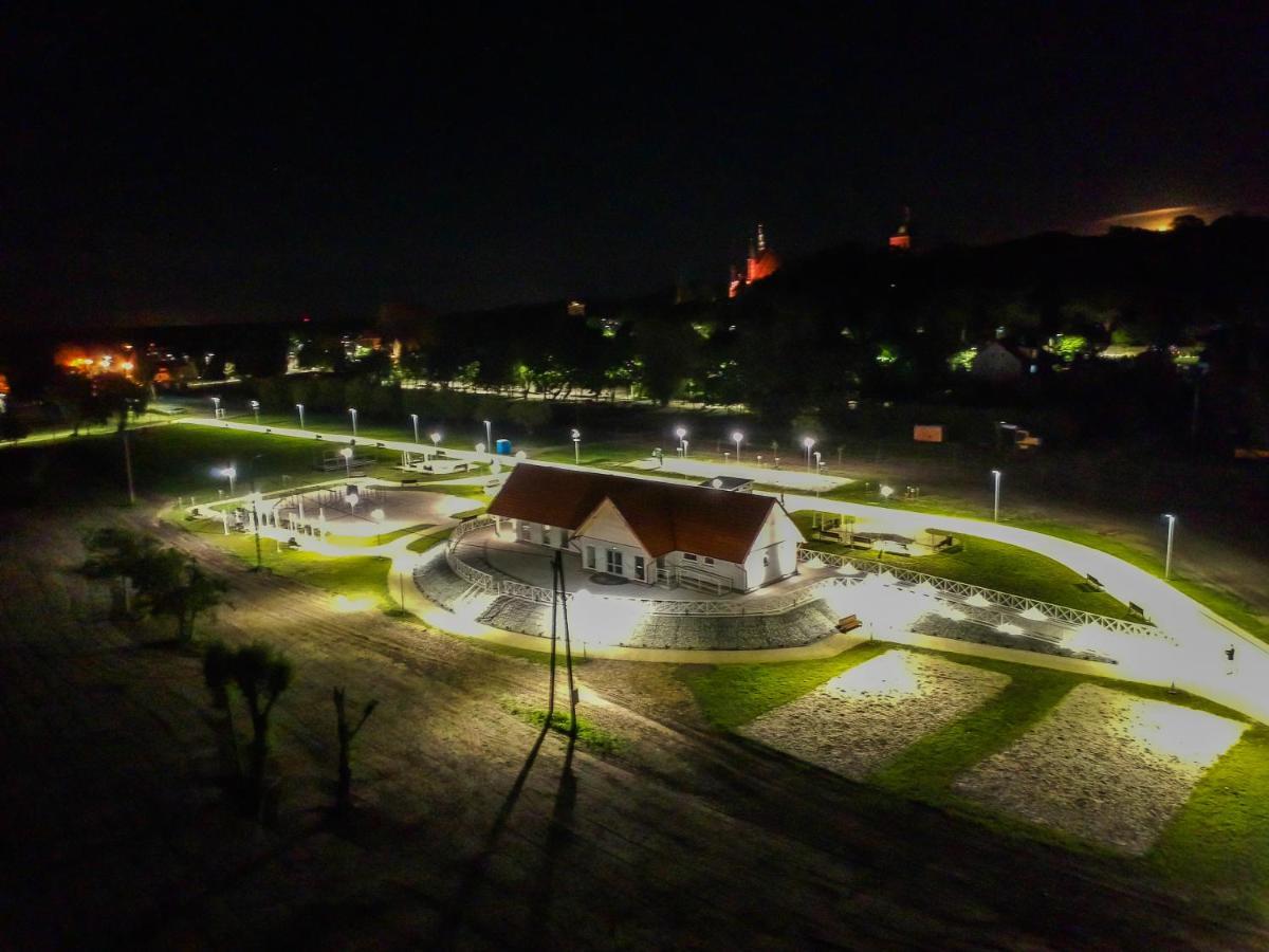 B&B Villa Varmia フロンボルク エクステリア 写真